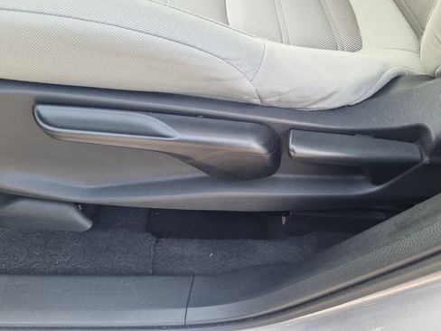 Used 2020 Honda CR-V LX image 21