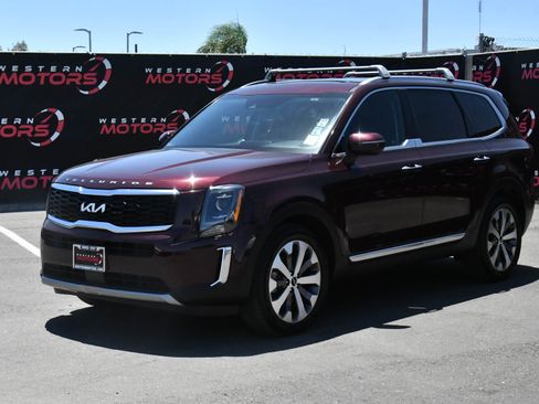 Used 2022 Kia Telluride S AWD/4WD image 3