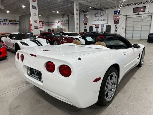 Used 2004 Chevrolet Corvette Convertible w/ Preferred Equipment Group RWD image 16