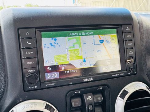 Used 2013 Jeep Wrangler Unlimited Sahara w/ Connectivity Group AWD/4WD image 22