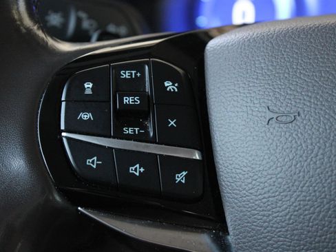 Used 2021 Ford Explorer Platinum w/ Equipment Group 601A AWD/4WD image 32