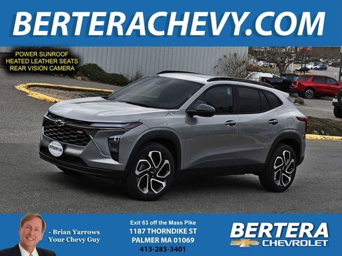 Used 2025 Chevrolet Trax RS w/ Sunroof Package FWD image 1