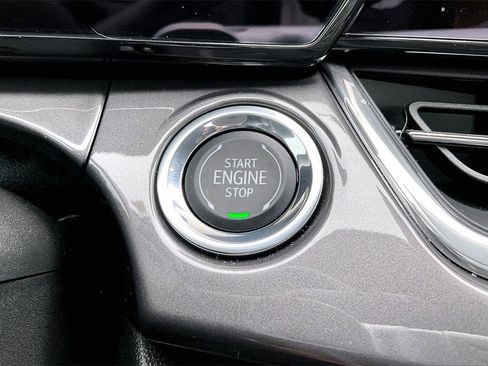 Used 2025 Chevrolet Trax ACTIV w/ Driver Confidence Package image 30