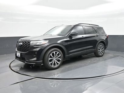 New 2025 Ford Explorer ST-Line w/ Premium Package