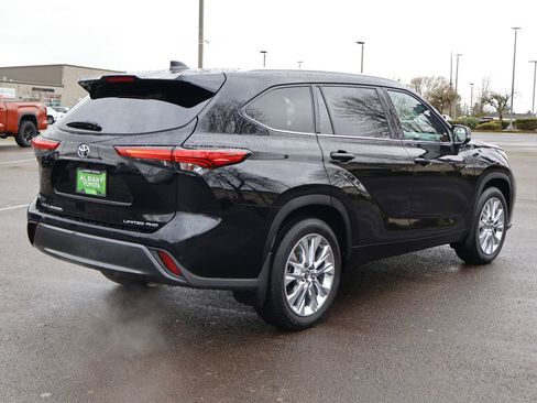 Used 2022 Toyota Highlander Limited image 6