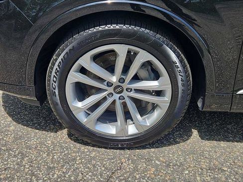 Certified 2025 Audi Q7 3.0T Premium Plus w/ Premium Plus Package AWD/4WD image 2