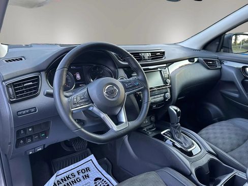 Used 2021 Nissan Rogue Sport SV w/ Technology Package AWD/4WD image 11