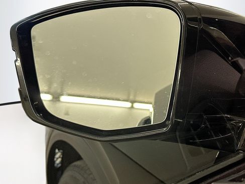 Used 2025 Acura MDX SH-AWD image 16