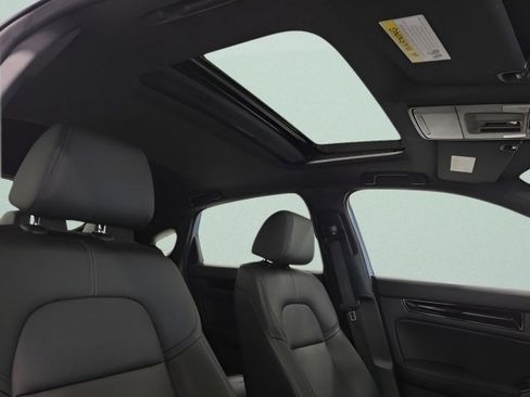 Certified 2025 Honda Civic Sport Touring image 8