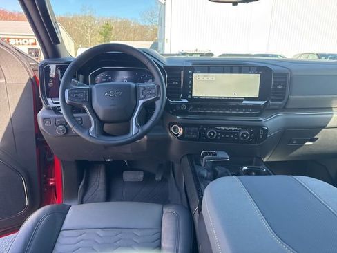 Used 2025 Chevrolet Silverado 1500 ZR2 w/ Technology Package AWD/4WD image 21