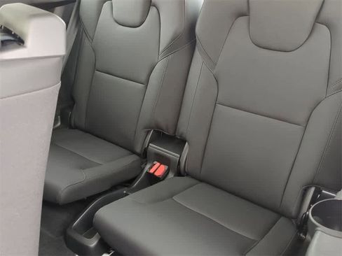 Certified 2025 Volvo XC90 B5 Core w/ Protection Package Premier image 20