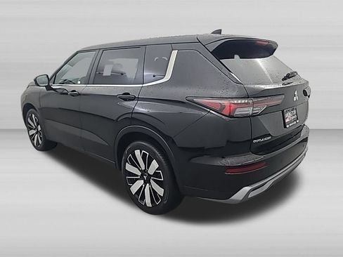 Used 2025 Mitsubishi Outlander SE AWD/4WD image 6