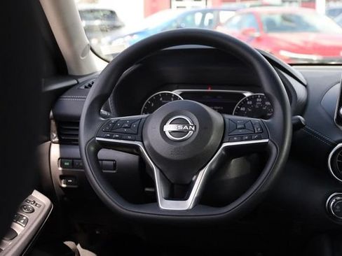 Certified 2025 Nissan Sentra SV FWD image 23