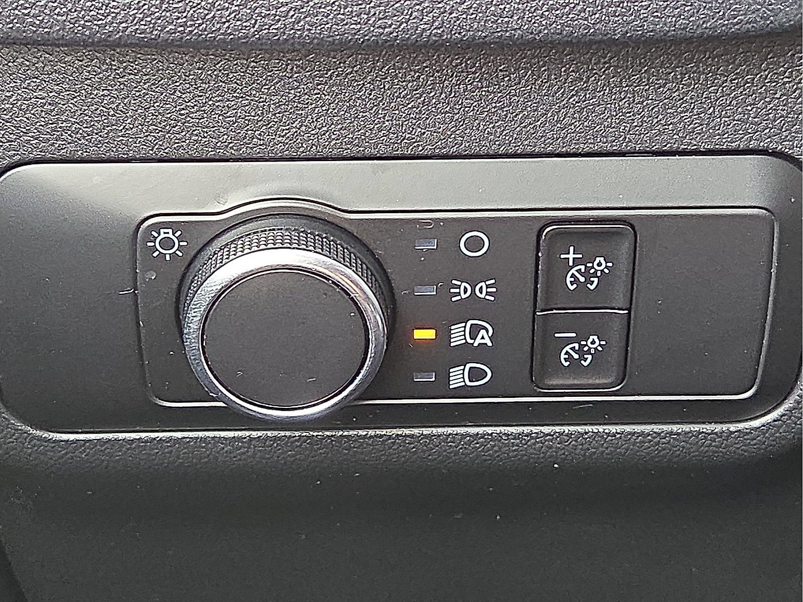 Used 2025 Ford Escape ST-Line FWD image 21