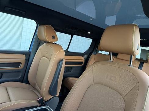 New 2025 Volkswagen ID. Buzz Pro S Plus image 14