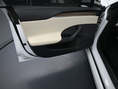 Used 2022 Tesla Model S image 69