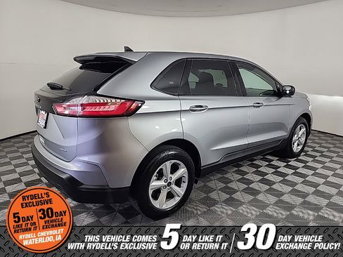 Used 2021 Ford Edge SE image 11
