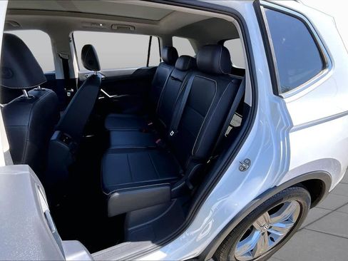 Used 2021 Volkswagen Tiguan SEL FWD image 20