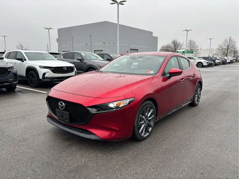 Used 2019 MAZDA MAZDA3 Hatchback image 2