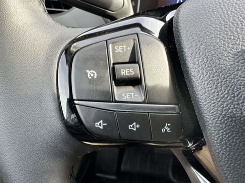 Used 2025 Ford Escape Active w/ Cold Weather Package image 17