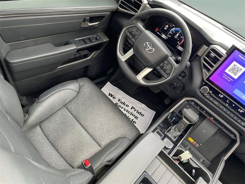Used 2025 Toyota Tundra Limited image 13