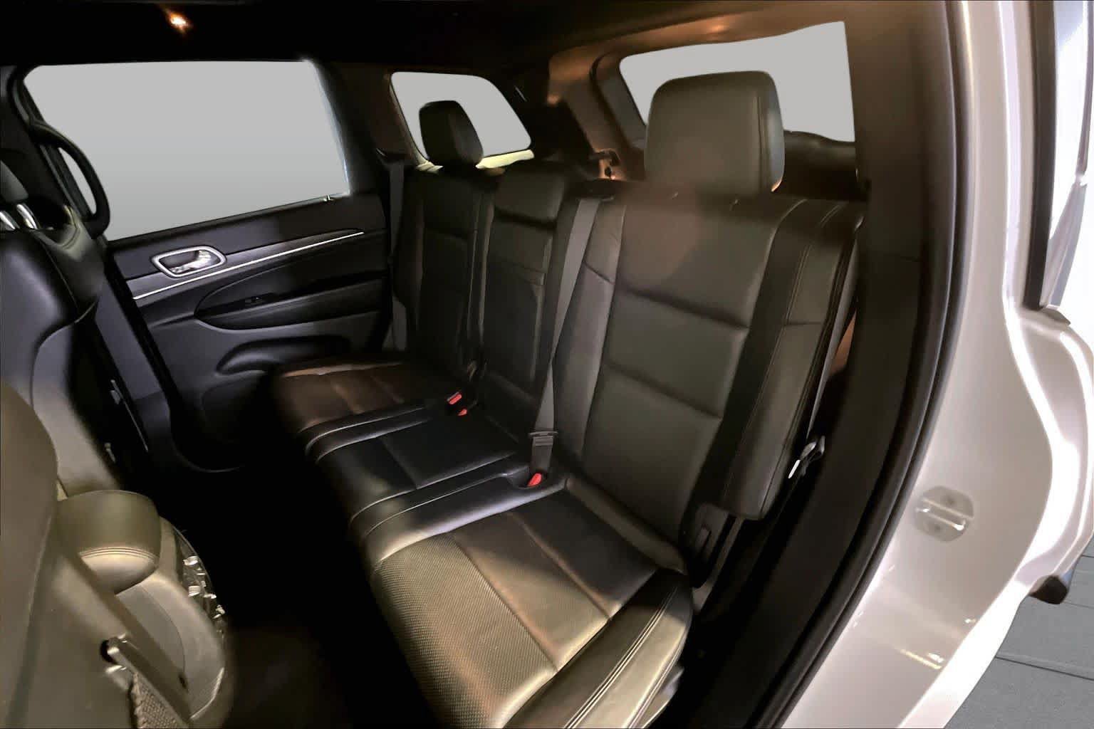 Used 2019 Jeep Grand Cherokee Limited w/ Luxury Group II AWD/4WD image 21