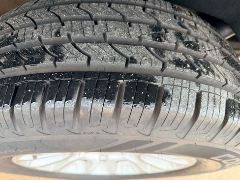 Used 2015 GMC Yukon SLT w/ Open Road Package image 31