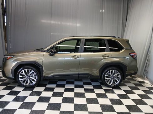 New 2025 Subaru Forester Touring AWD/4WD image 14