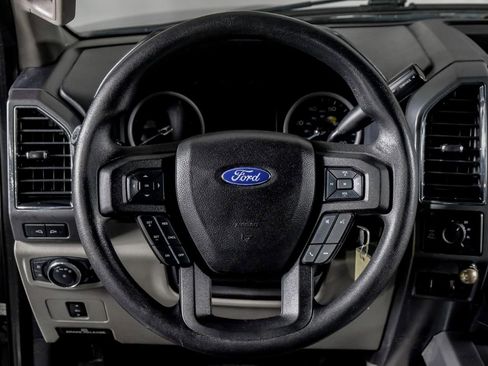 Used 2019 Ford F250 XLT w/ XLT Premium Package image 16