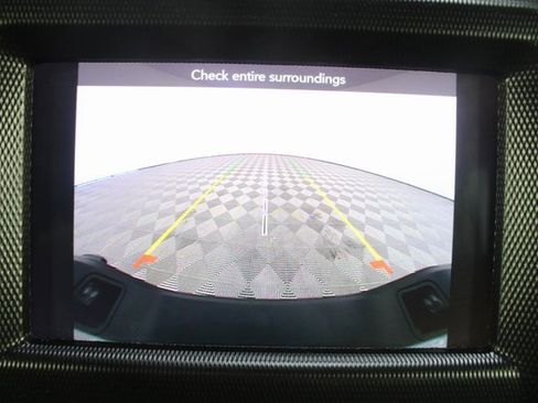 Used 2023 Jeep Gladiator Sport image 3