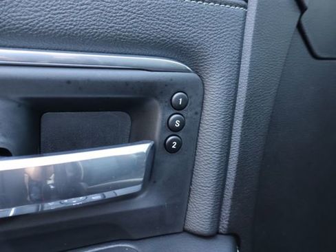 Used 2025 RAM 2500 Laramie AWD/4WD image 11