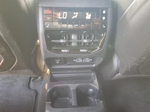 Used 2024 Jeep Grand Cherokee L Limited RWD image 15