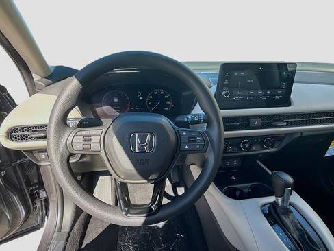 New 2026 Honda HR-V LX image 10