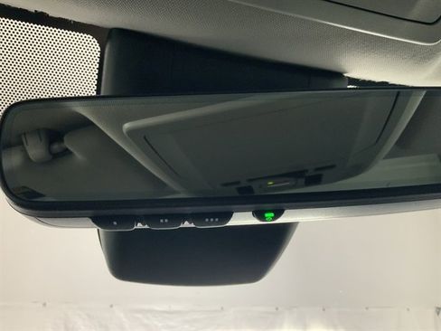 Used 2022 Toyota Highlander XLE image 36