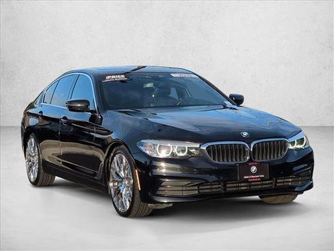 Used 2019 BMW 530i w/ Convenience Package image 3