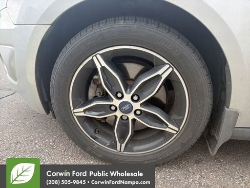 Used 2016 Ford Transit Connect Titanium image 11