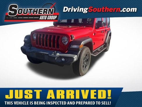 Used 2018 Jeep Wrangler Unlimited Sport image 1