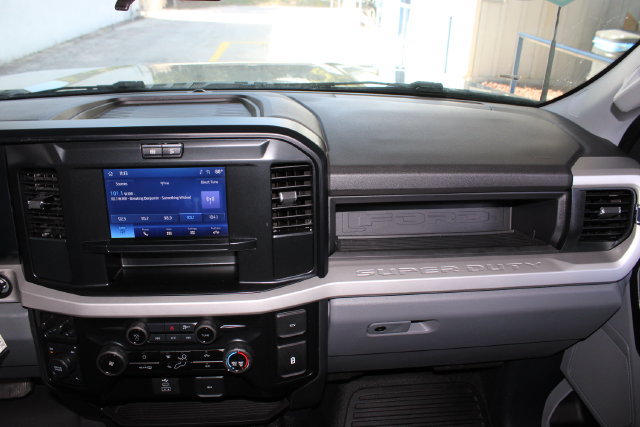 Used 2025 Ford F250 XL w/ FX4 Off-Road Package AWD/4WD image 26