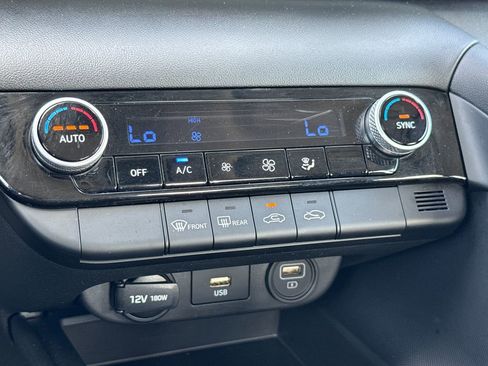 Used 2021 Hyundai Elantra SEL FWD image 21