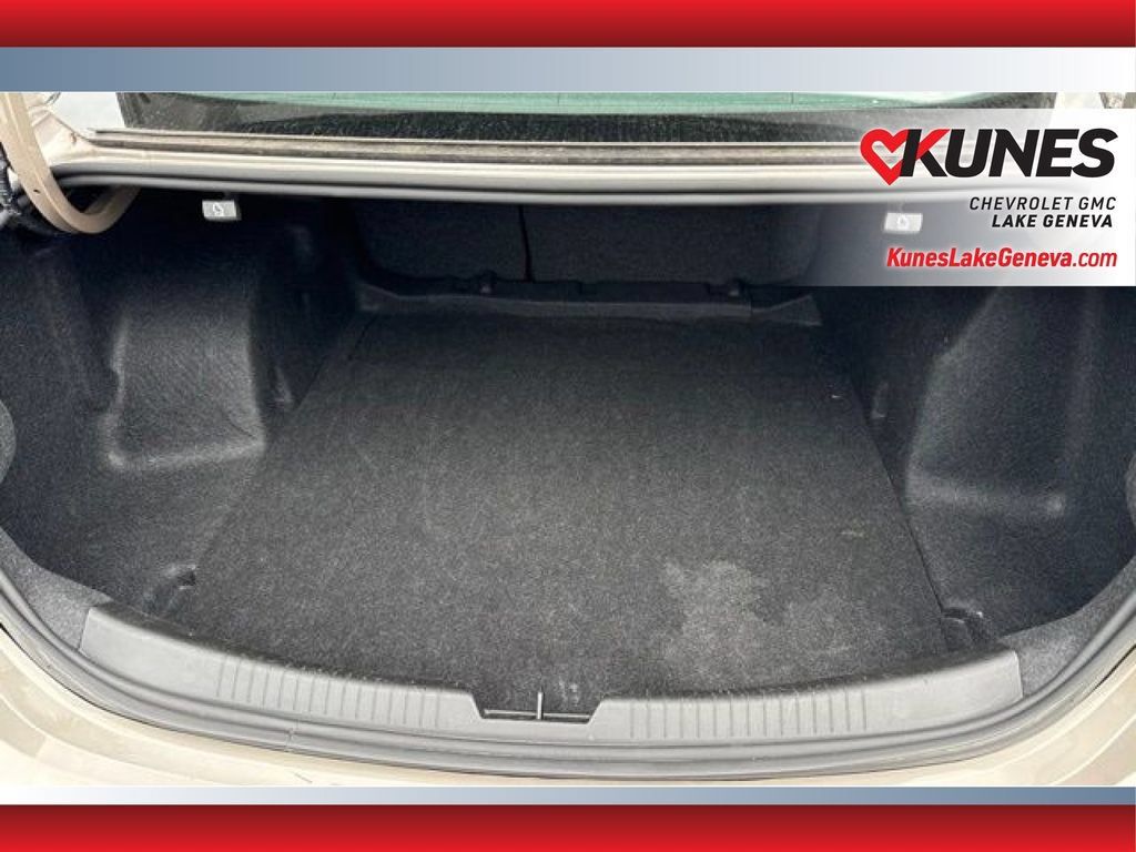Used 2025 Chevrolet Malibu LT FWD image 23