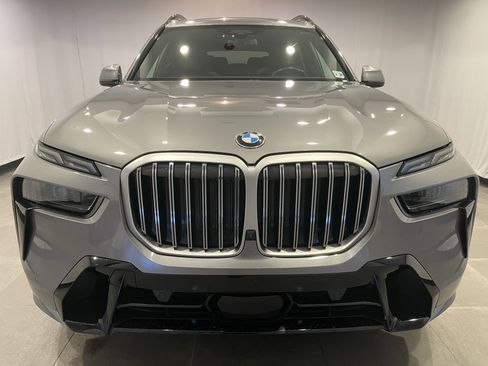 Certified 2023 BMW X7 xDrive40i w/ Executive Package image 2