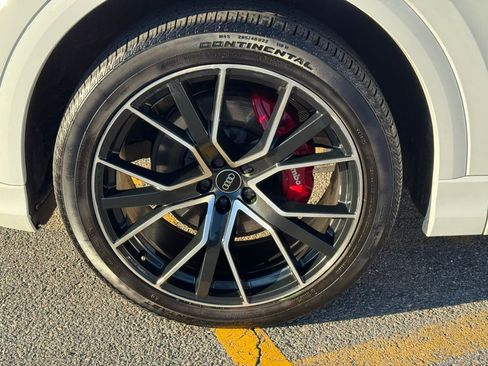 Used 2021 Audi Q8 Premium Plus image 10