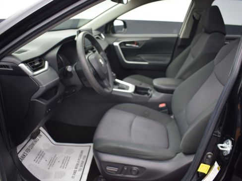 Used 2019 Toyota RAV4 XLE w/ Convenience Package AWD/4WD image 14