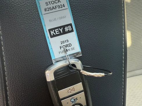 Used 2019 Ford Fusion SE w/ Equipment Group 151A FWD image 30