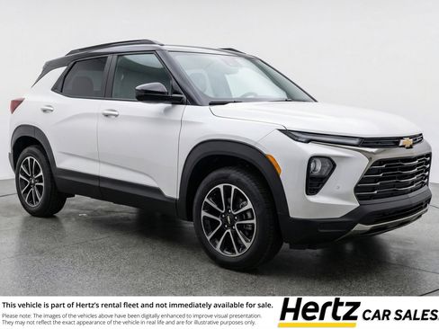 Used 2025 Chevrolet TrailBlazer LT image 1