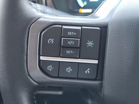 Used 2024 Ford F250 Lariat w/ Tremor Off-Road Package image 29