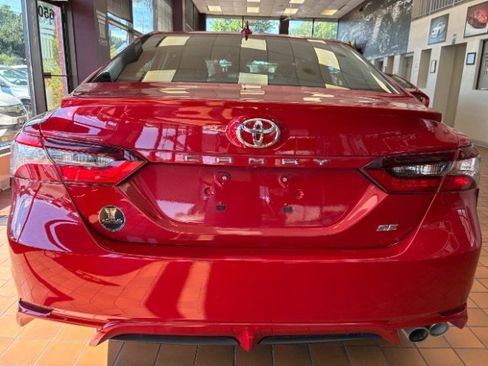 Used 2024 Toyota Camry SE FWD image 10