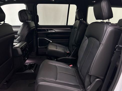 New 2026 Jeep Grand Wagoneer 4WD image 14