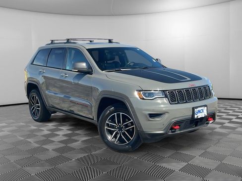 Used 2020 Jeep Grand Cherokee Trailhawk w/ Trailhawk Luxury Group AWD/4WD image 5