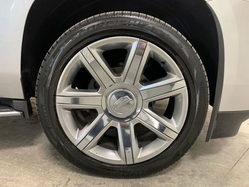 Used 2016 Cadillac Escalade Luxury image 31